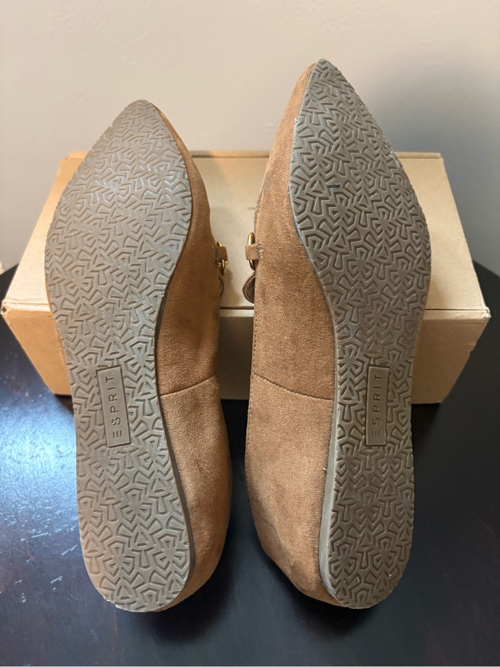 Women's 8.5 M Suede Esprit Loafers - Picture 5 of 5